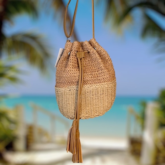 NEW DIRECTIONS Natural Straw Basket Bucket Bag - Picture 9 of 12